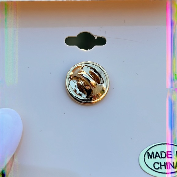 New crystal gold tone Angel 😇 Pin with halo. - Picture 5 of 6